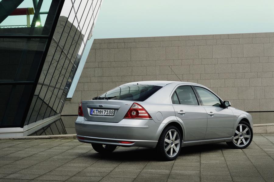  Ford Mondeo 2003 года  (фото 42 из 52)